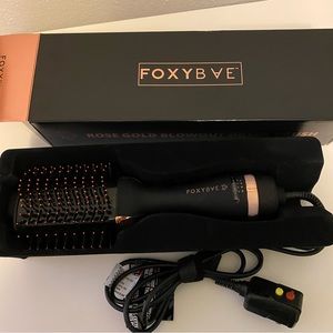 Foxybae Hair Rose Gold Blow Dryer Brush